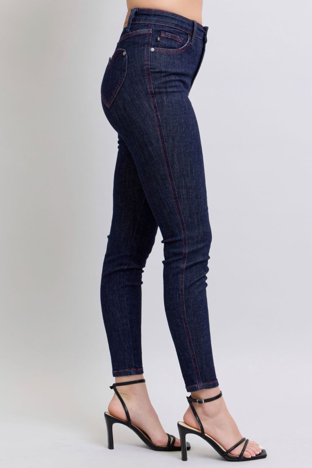 Judy Blue Heart Shaped Back Pocket Skinny Jeans